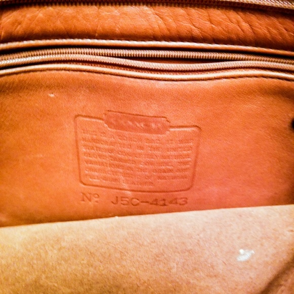 Vintage Coach Bag Tan w/Shoulder Strap - Picture 3 of 4